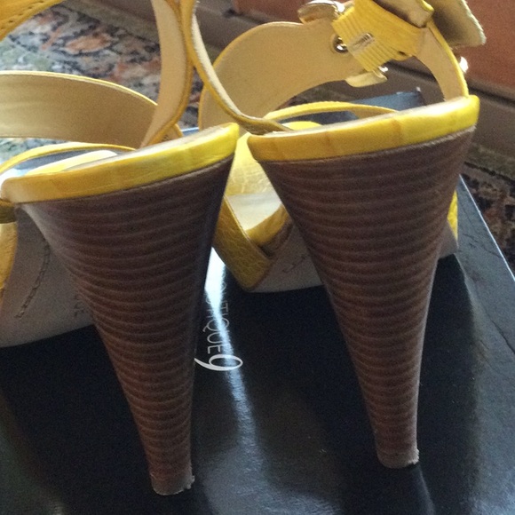 Boutique 9 Yellow Women's Heels - Picture 5 of 7
